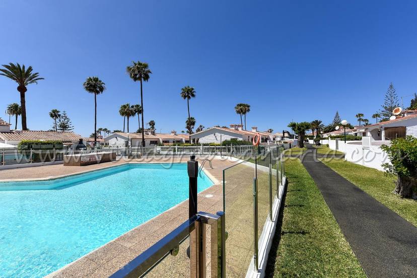 Bungalow Santa Barbara EMC2