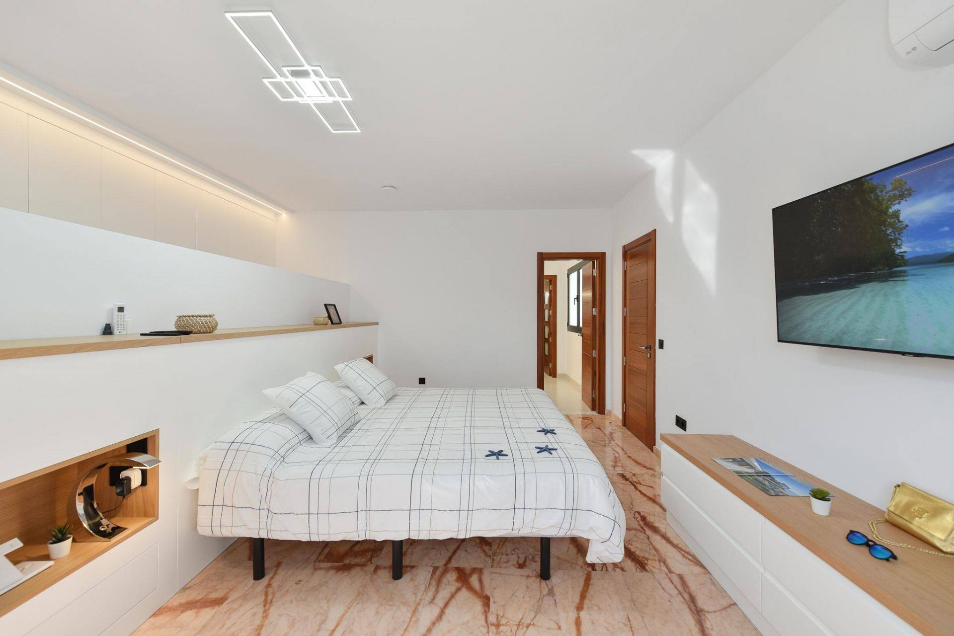Chambre à coucher 2