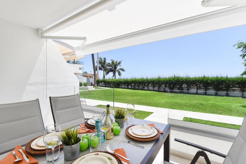 Beachfront Nasas 4 JM